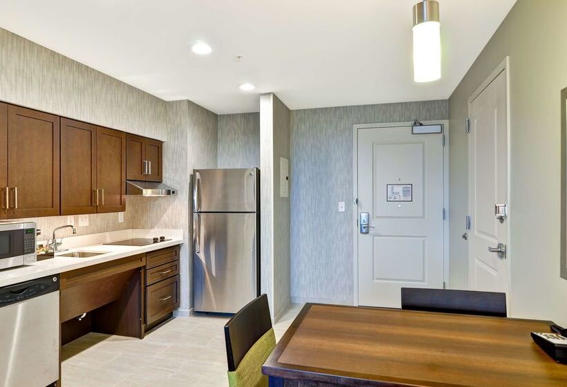 هتل Homewood Suites By Hilton Schenectady