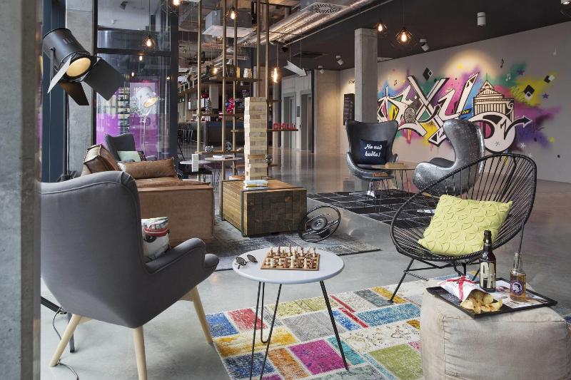 هتل Moxy Stuttgart Airport/messe