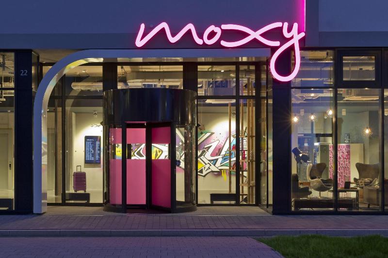 هتل Moxy Stuttgart Airport/messe