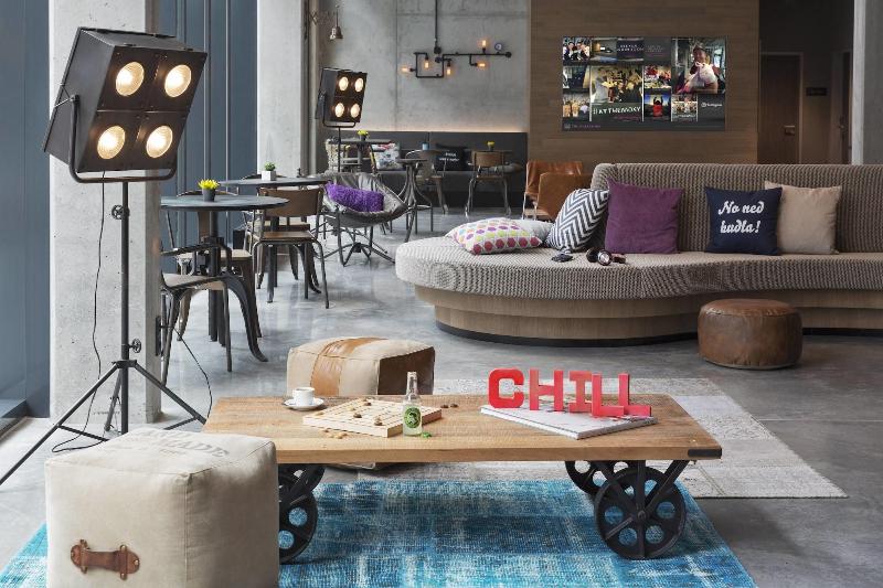 هتل Moxy Stuttgart Airport/messe
