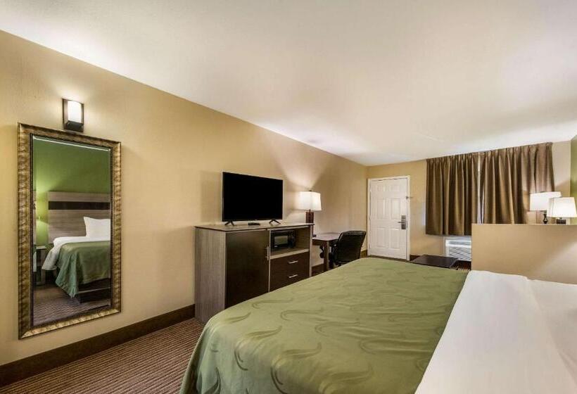 בית מלון כפרי Quality Inn & Suites Garland   East Dallas