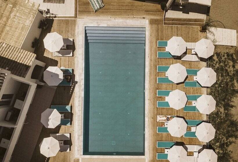 هتل Trabukos Beach Complex