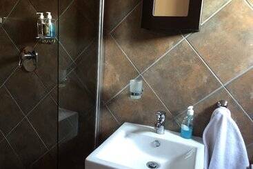 تختخواب و صبحانه Me Casa Guest House