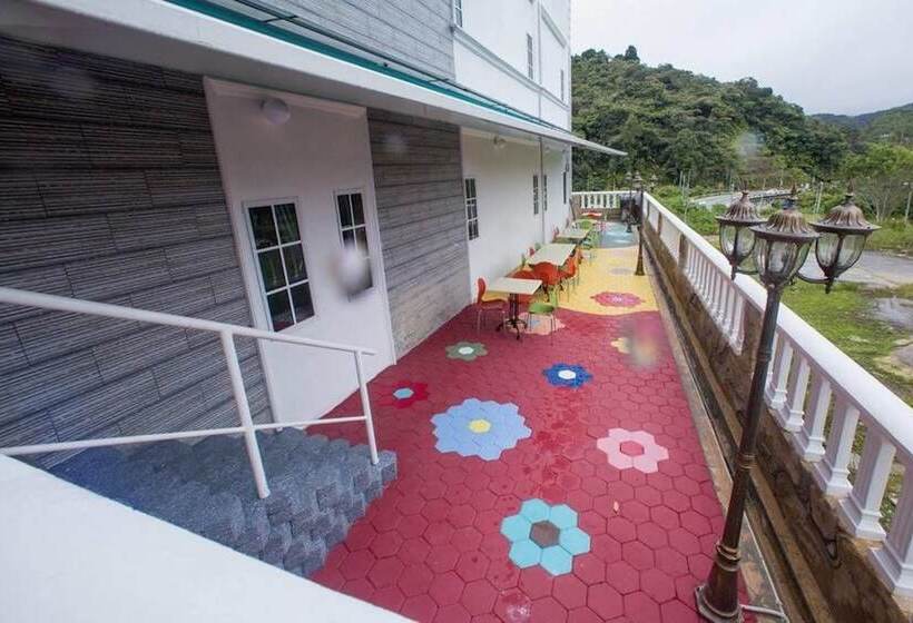 مبيت وإفطار Smurf Inn Homestay