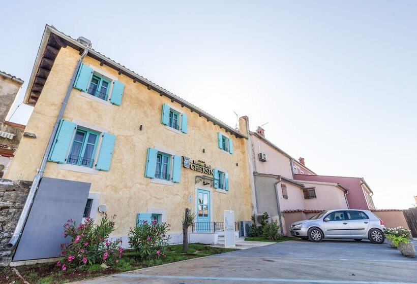 Heritage Hotel Chersin