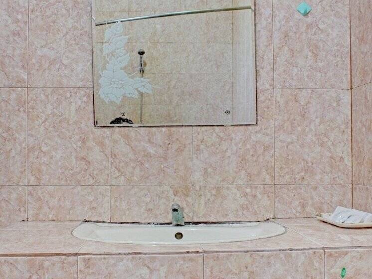 Capital O 90417 Hotel Batu Suli Internasional