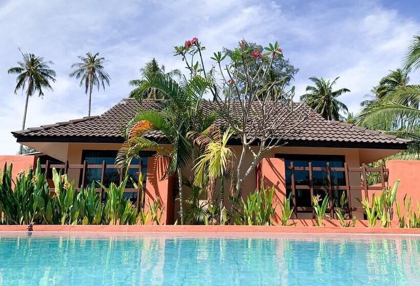 هتل Coconut Beach Villa Langkawi