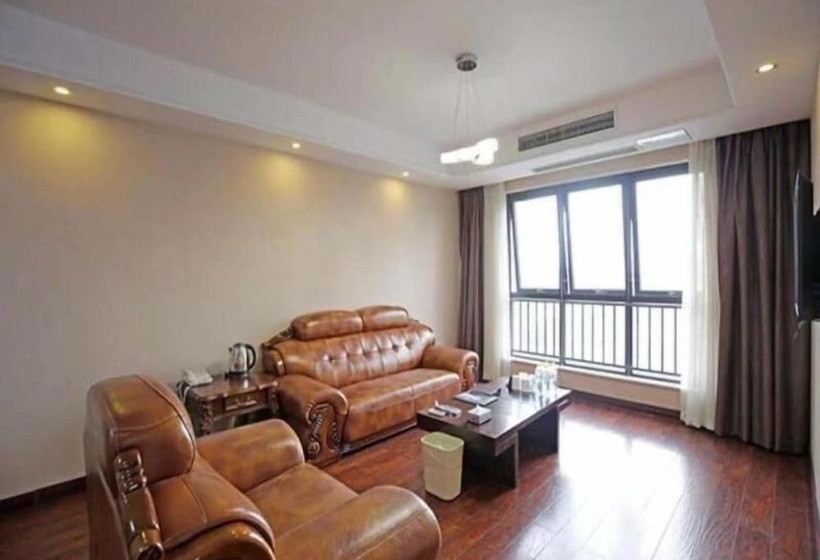 Отель Greentree Inn Chengdu Hightech Development West Zone Shidai Tian Street Express