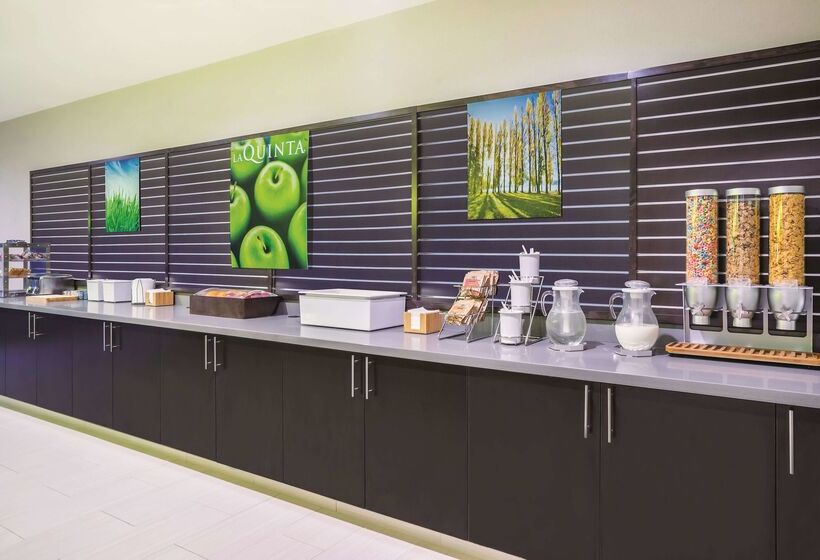 בית מלון כפרי La Quinta By Wyndham Clifton Park