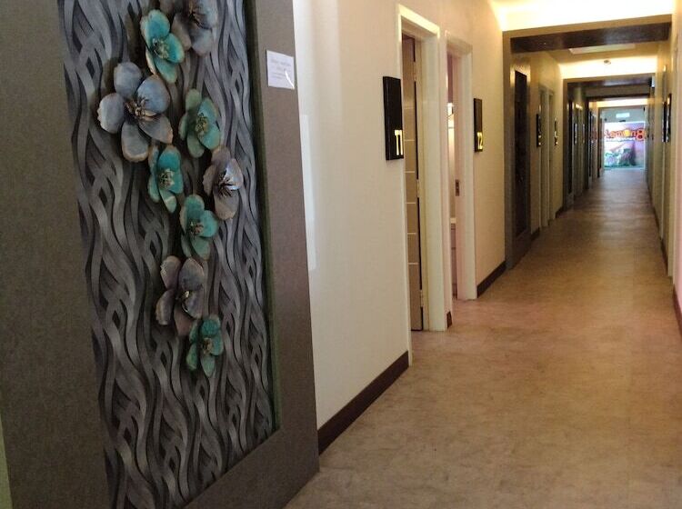 Lemon8 Hotel Apartment