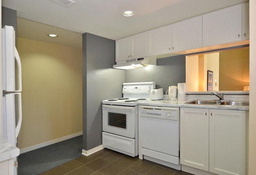 Отель The Lodges At Blue Mountain - Wintergreen Condos