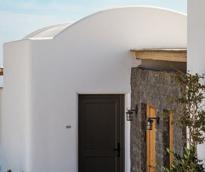 هتل Néro Luxury Suites