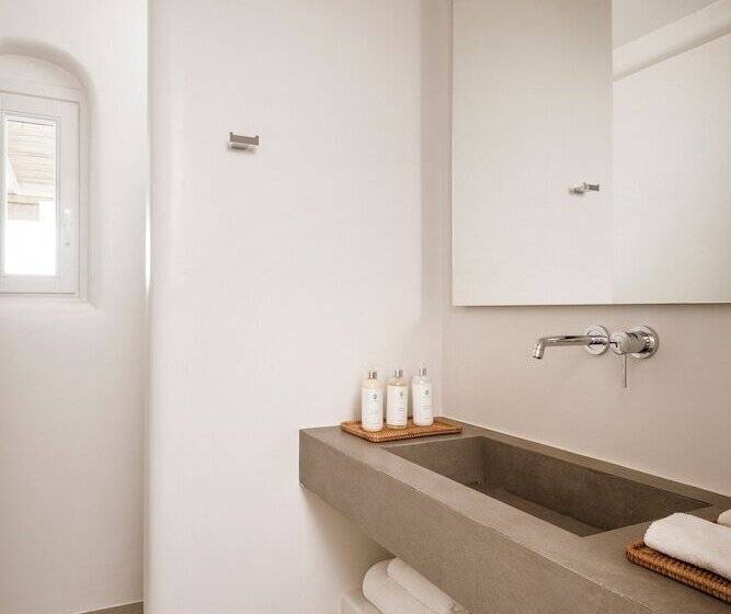 هتل Néro Luxury Suites