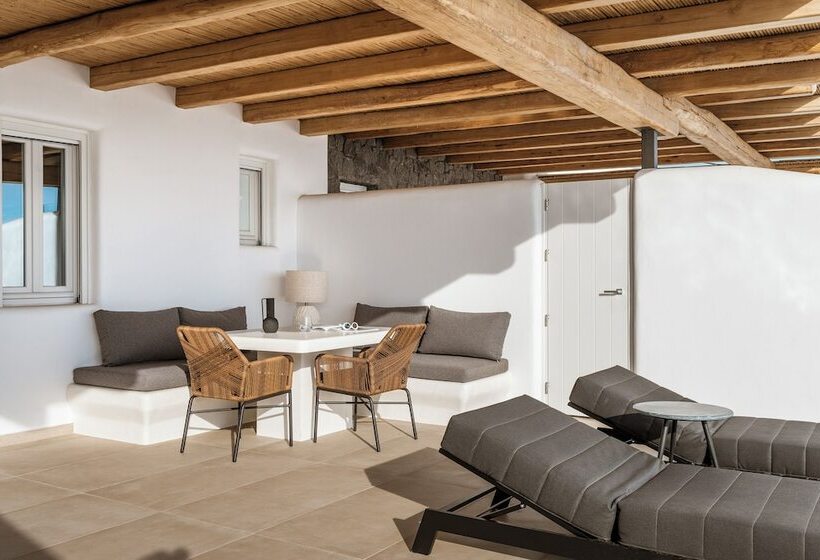 هتل Néro Luxury Suites