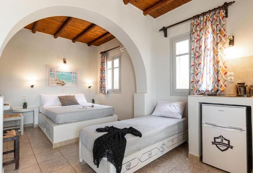 هتل Michalios Luxury Apartments