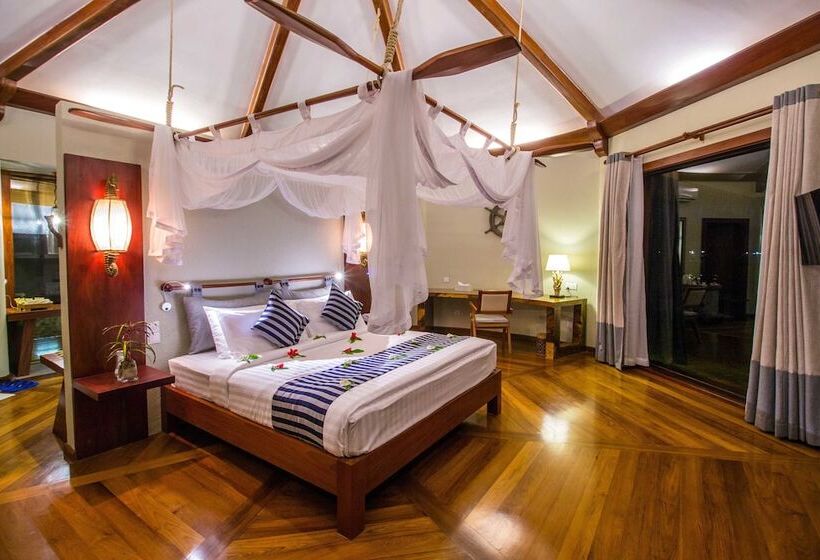 هتل Pristine Mermaid Resort