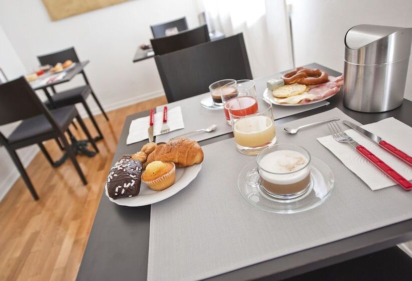 تختخواب و صبحانه Verona Maison