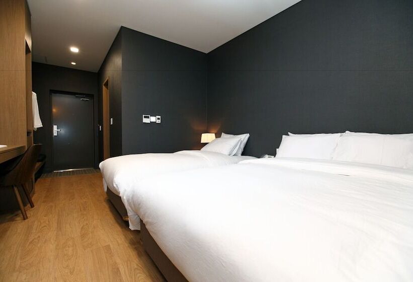 Fotos del hotel Bricks:  9