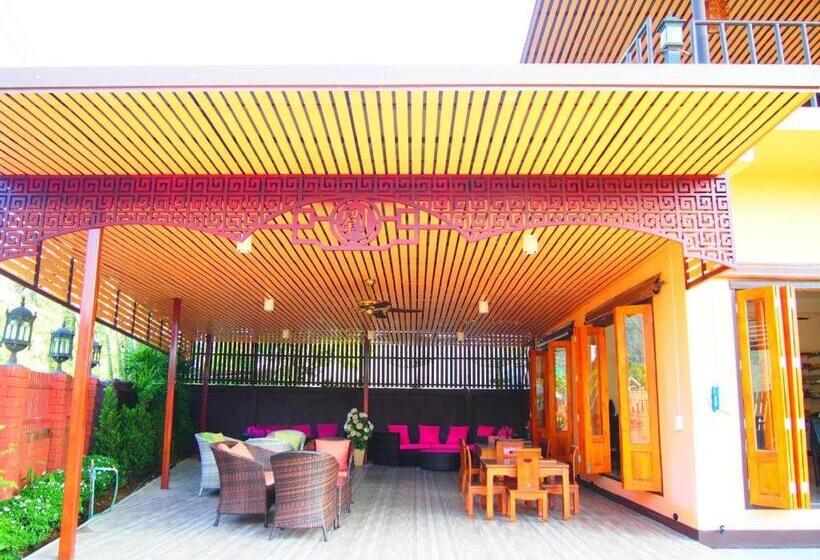 هتل Donut Resort
