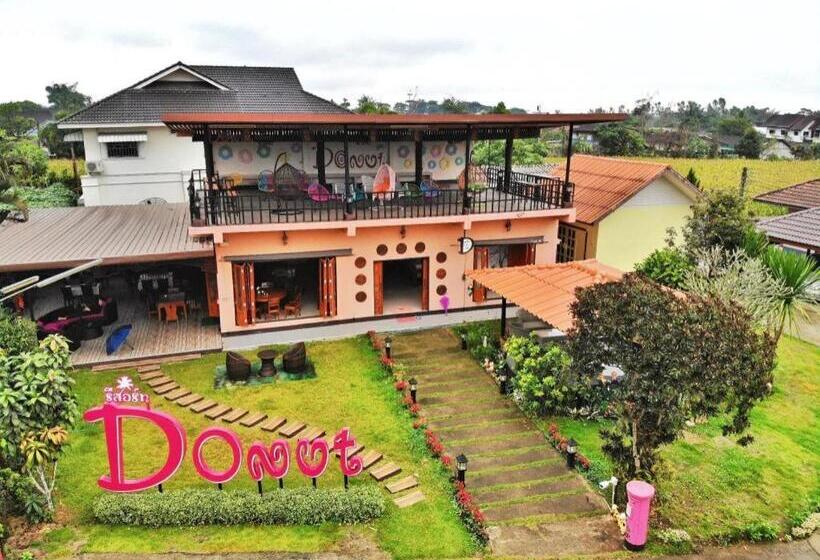 هتل Donut Resort