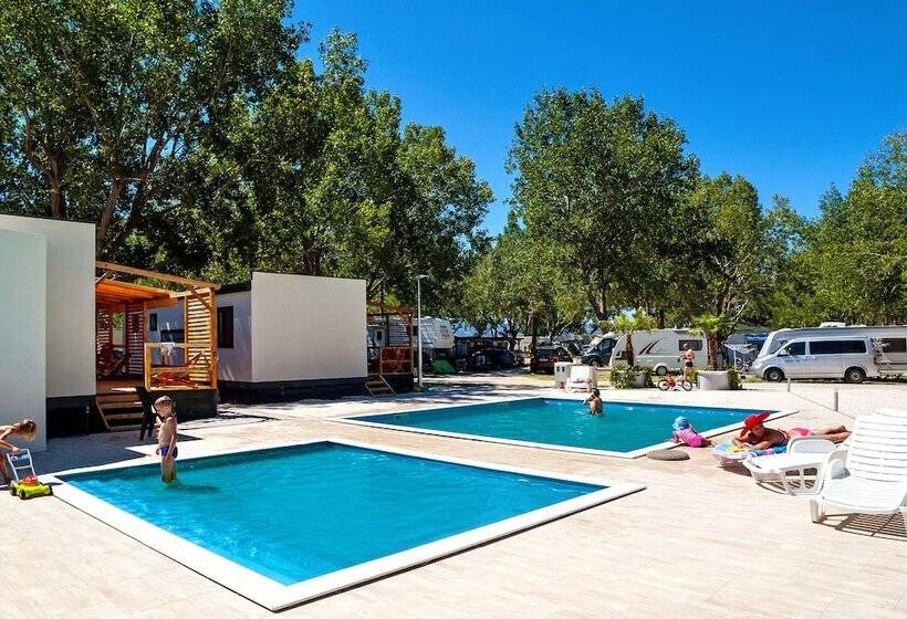 酒店 Mobile Homes Camp Galeb