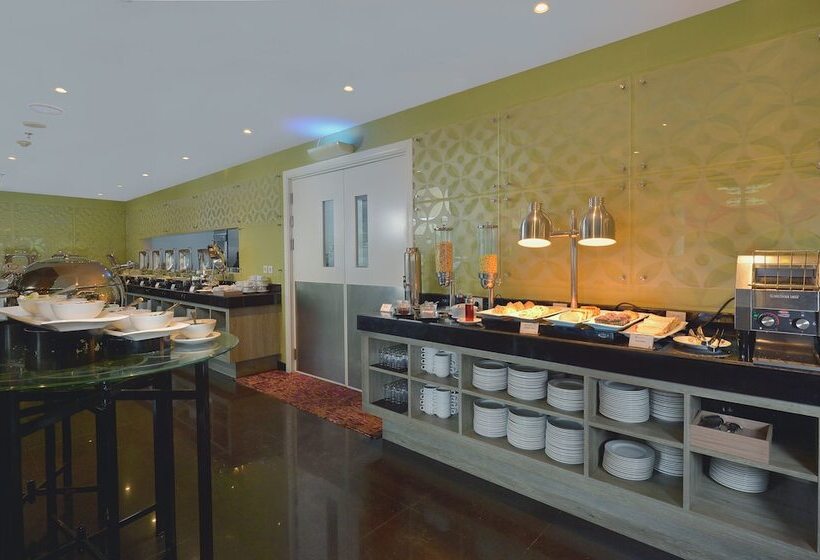 Platinum Adisucipto Hotel & Conference Center