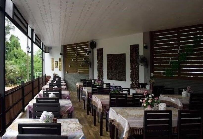 هتل Pleai Ta Lea Resort