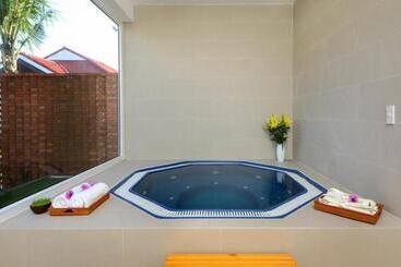 هتل Tam Thanh Beach Resort & Spa