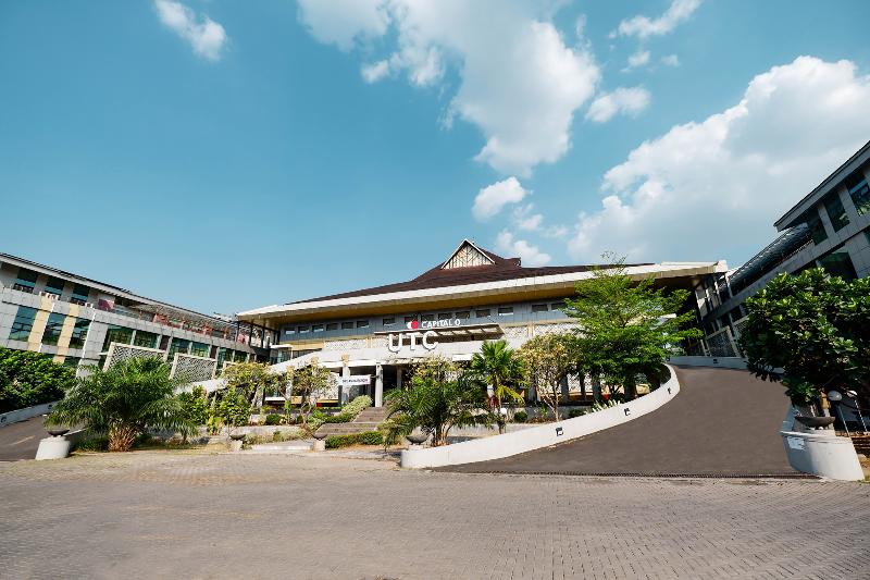 בית מלון כפרי Utc Semarang