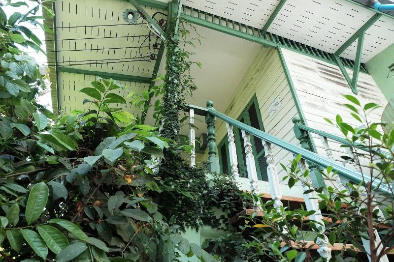 پانسیون Baanrak Amphawa Homestay