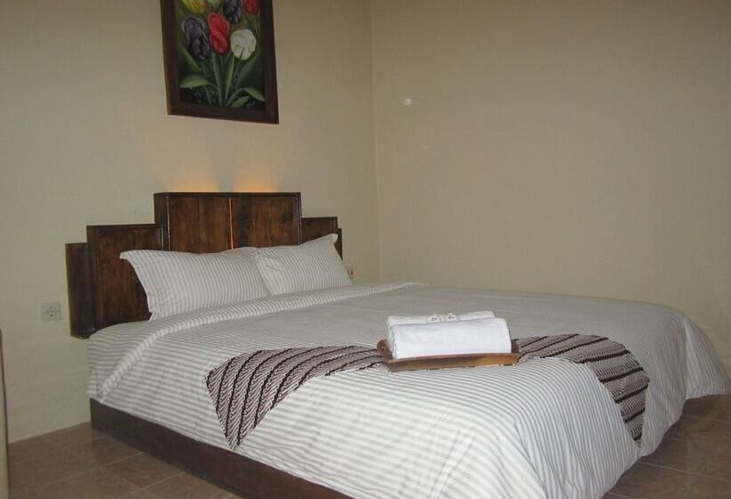 پانسیون Larasati Guest House