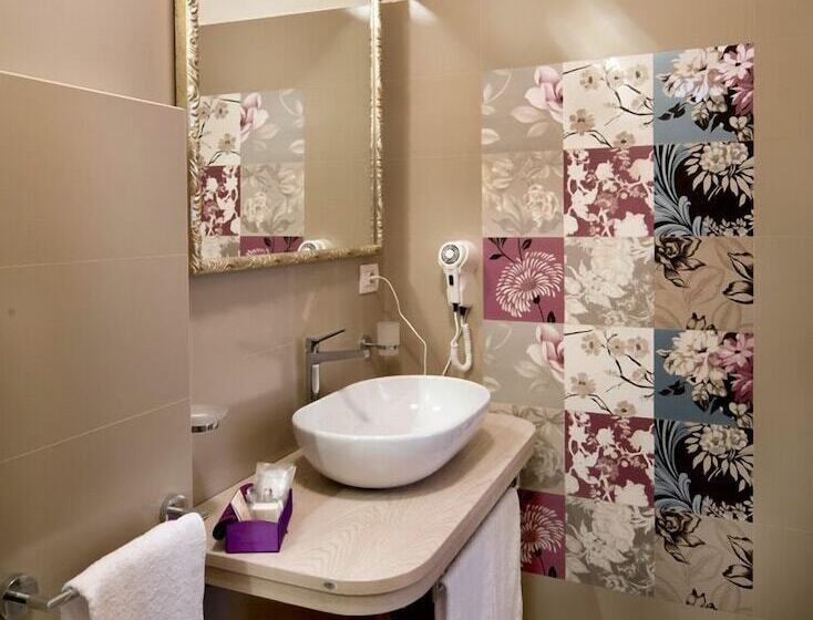 تختخواب و صبحانه Porta Di Mezzo Luxury Suites And Rooms