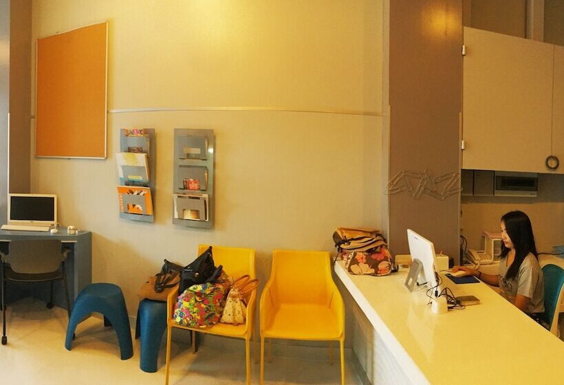 The Moon Hostel Huahin