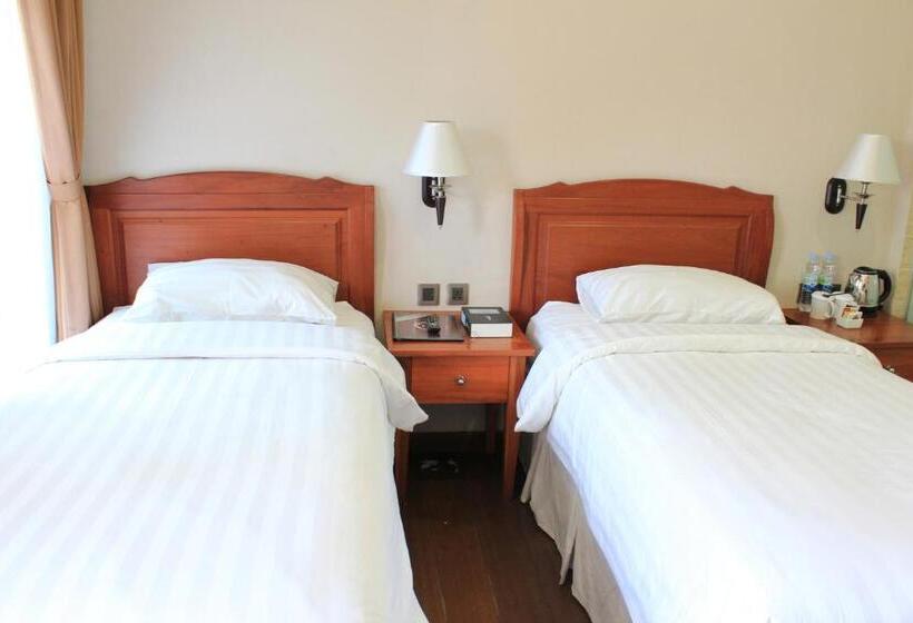 Thong S Inn Hotel Kualanamu