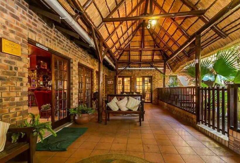 تختخواب و صبحانه La Mer Lodge