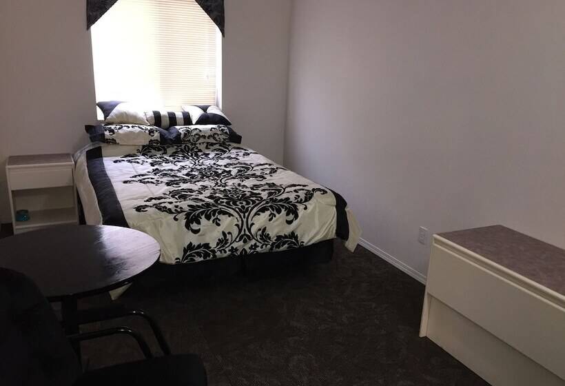 Invermere Hostel