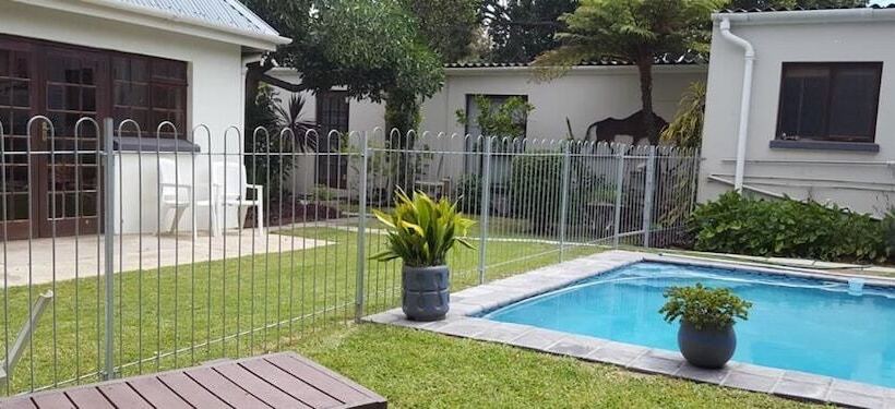 پانسیون 39 On Nile Guest House