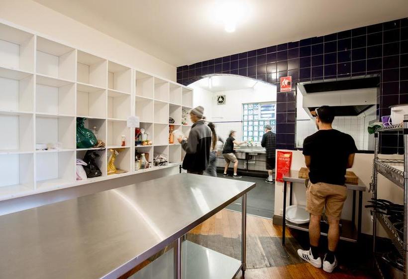 هاستل The Nook Backpackers