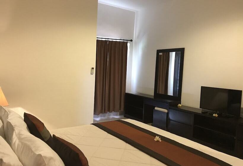 هتل The Celuk Homestay