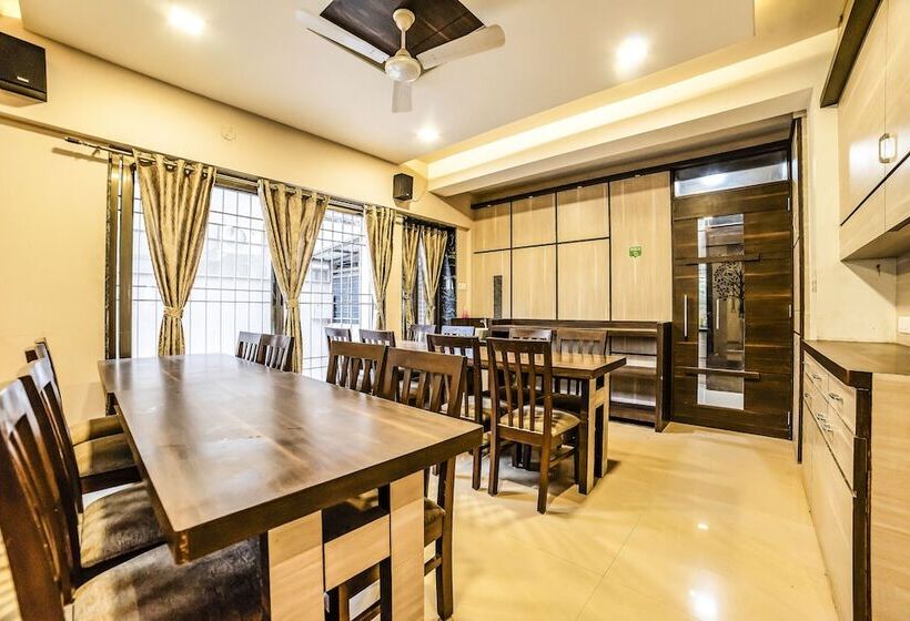 בית מלון כפרי Treebo Sumati Baner