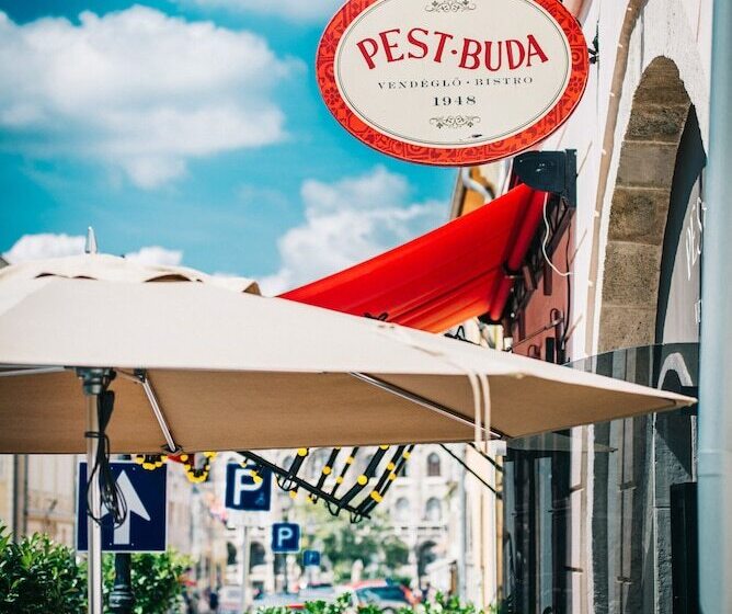 Fotos del hotel Pest-buda Design Hotel By Zsidai Hotels At Buda Castle:  9