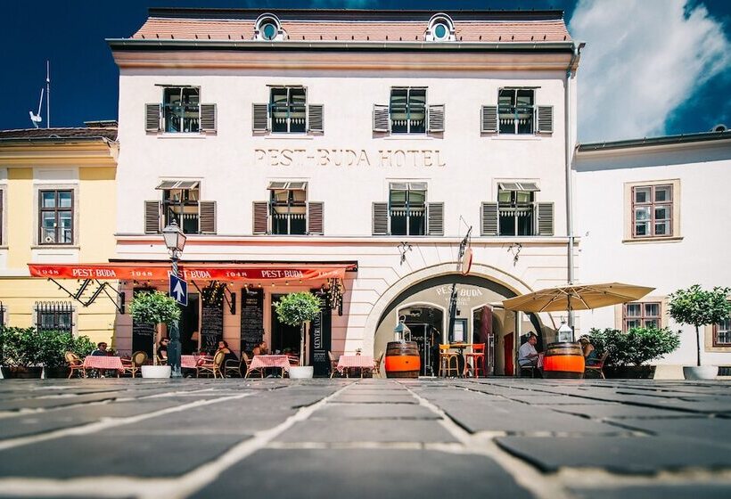 Fotos del hotel Pest-buda Design Hotel By Zsidai Hotels At Buda Castle:  10