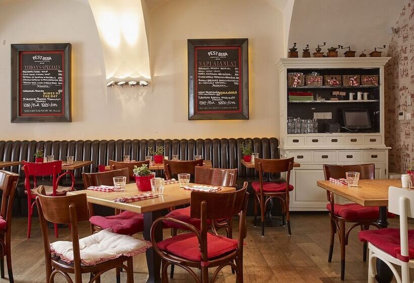 Fotos del hotel Pest-buda Design Hotel By Zsidai Hotels At Buda Castle:  15