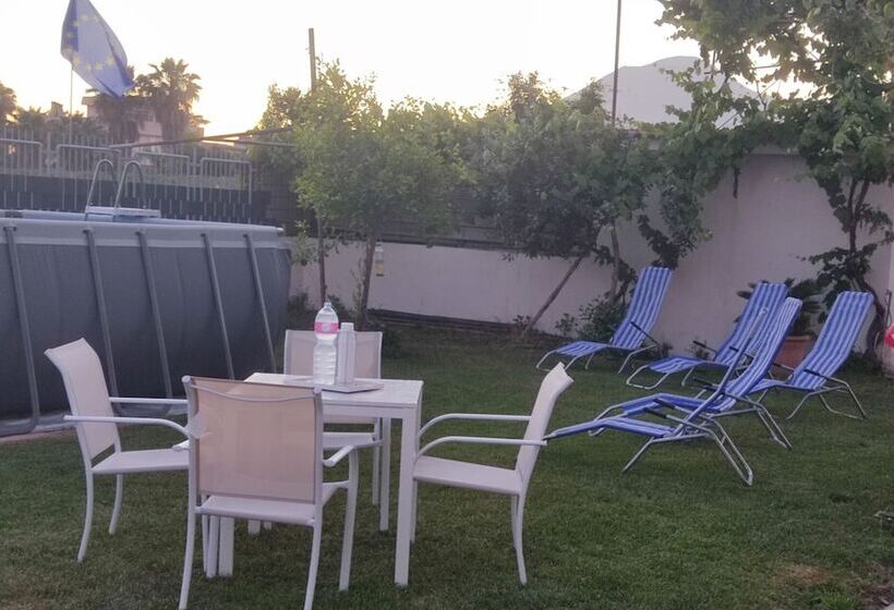 تختخواب و صبحانه Area Domus