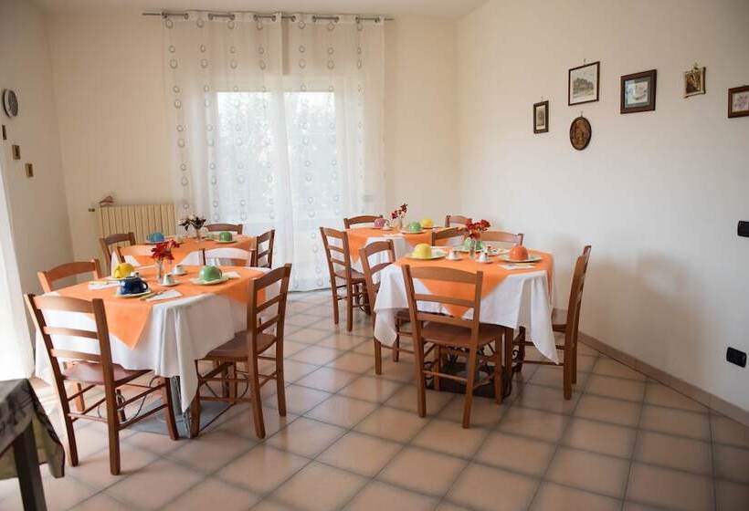 تختخواب و صبحانه Area Domus