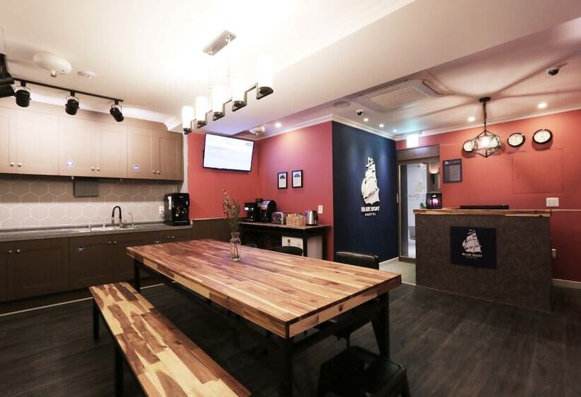 Blueboat Hostel Jeonju
