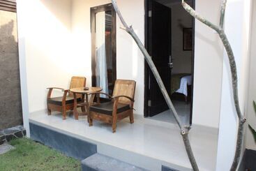 هتل Blanjong Homestay By Ecommerceloka