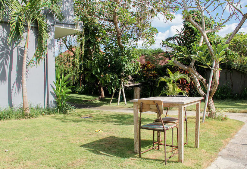 Fotos del hotel Harmony Beach Suite:  3