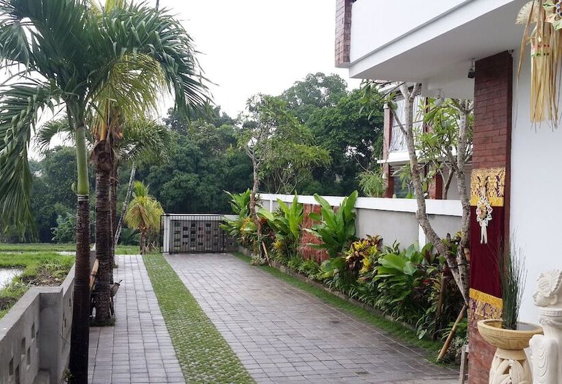 هتل Kubu Bali Suite Seminyak