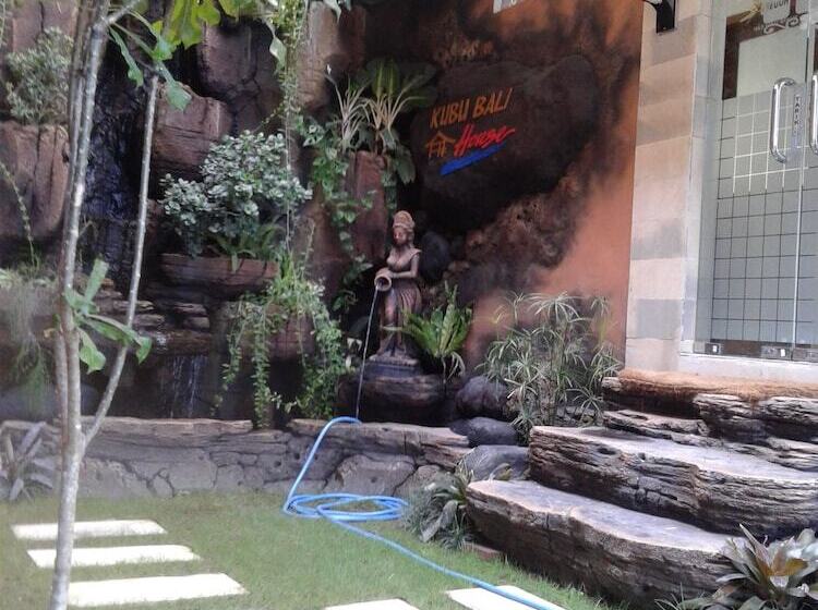 هتل Kubu Bali Suite Seminyak